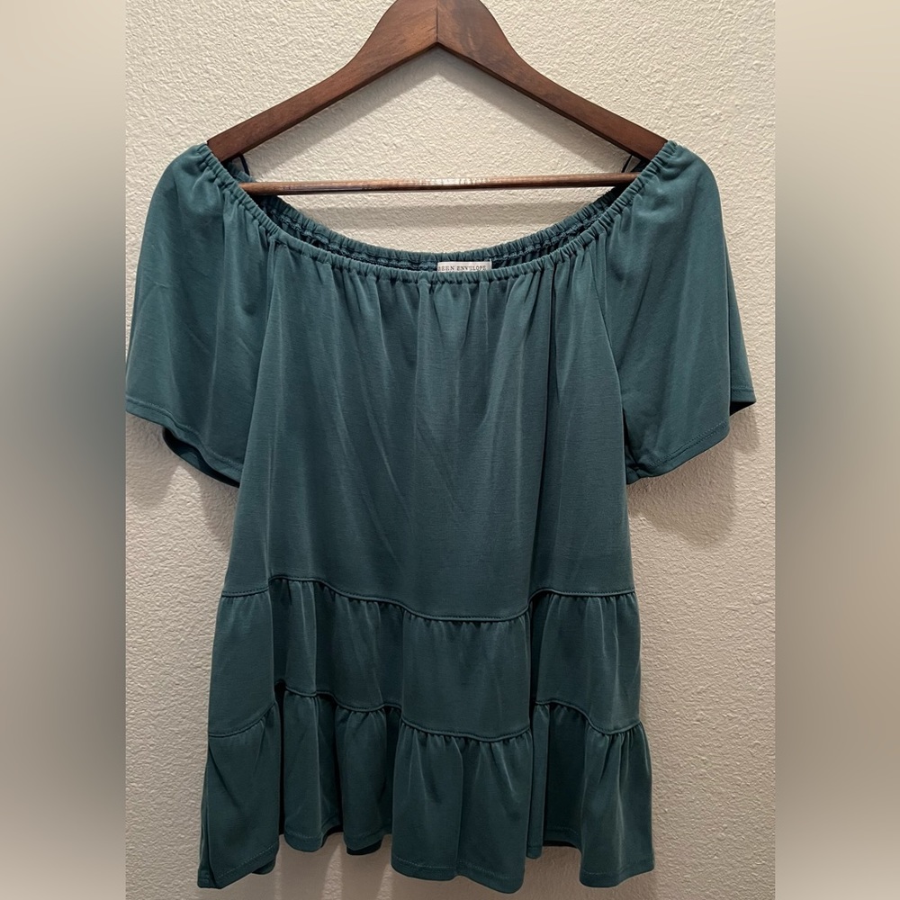 Green Off Shoulder Short Sleeve Top